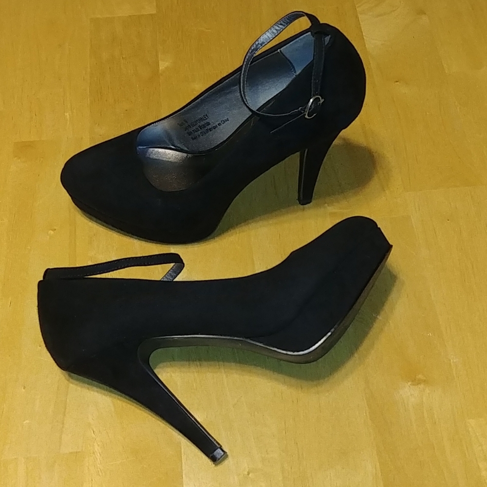 Maurices 4in Black Dress Heels Size 9 - Picture 2 of 8
